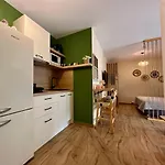 Zeleno Luxury * אספרובלטה