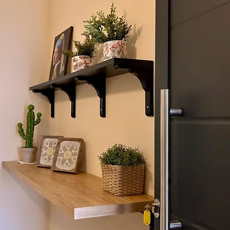 Zeleno Luxury アスプロヴァルタ