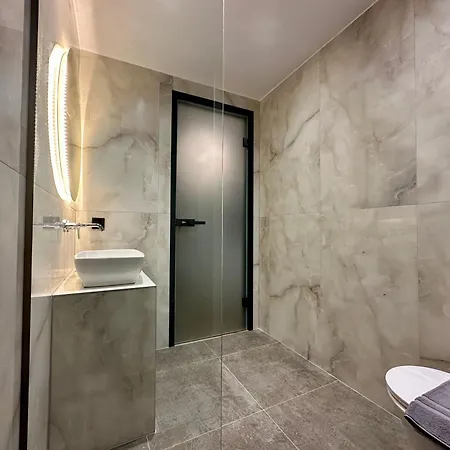 Zeleno Luxury アパート アスプロヴァルタ