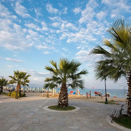 Zeleno Luxury アパート