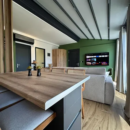 Zeleno Luxury Apartment *